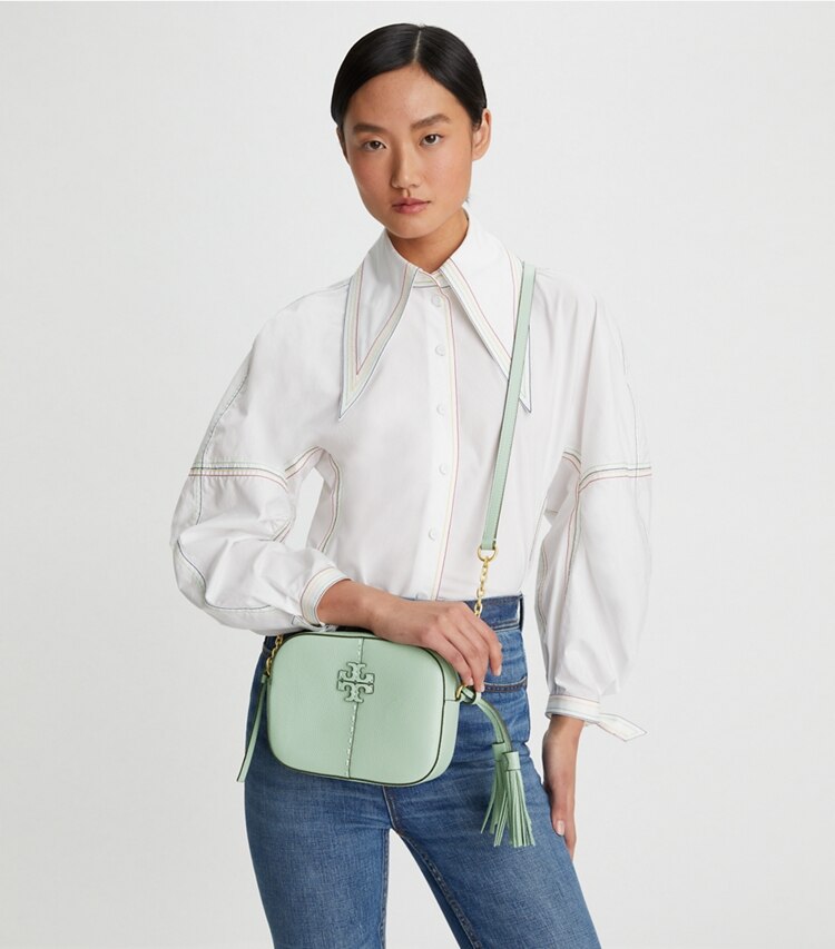 Tory Burch designer crossbody bags McGraw Umhängetasche in Blue Celadon accessory on model