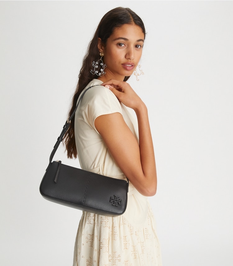 Tory Burch designer ショルダーバッグ マックグロー ウェッジ バッグ in Black accessory on model