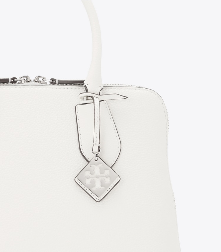 Tory Burch designer サッチェルバッグ スウィング ペブルド ミディアムバッグ in White ディテール