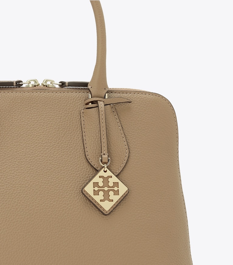 Tory Burch designer サッチェルバッグ スウィング ペブルド ミディアムバッグ in Taupe Oak angle