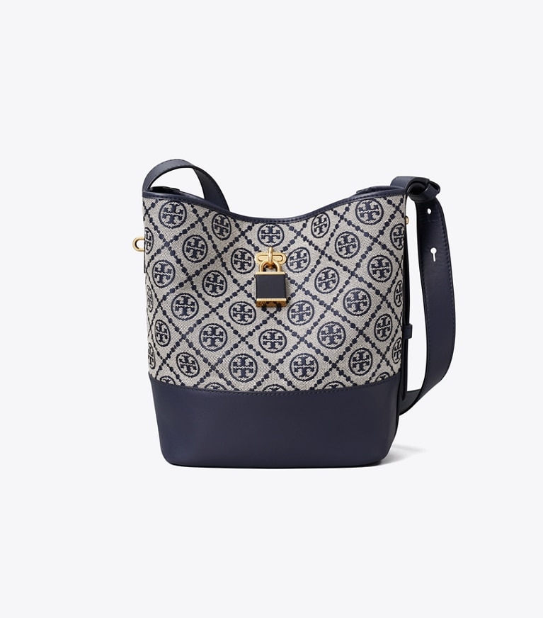 Tory Burch diseñador bolsos de hombro Medium T Monogram Lock Slim Bucket Bag en Tory Navy frente