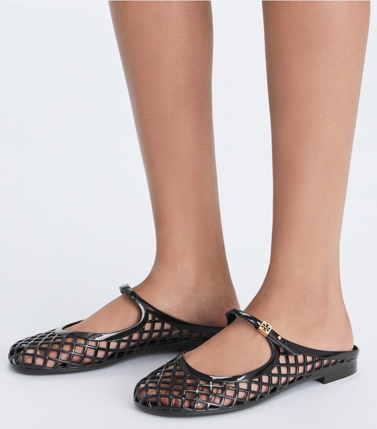 Tory Burch designer sandalen Mellow Mary Jane aus Jelly in PERFECT BLACK / BLACK additional on model