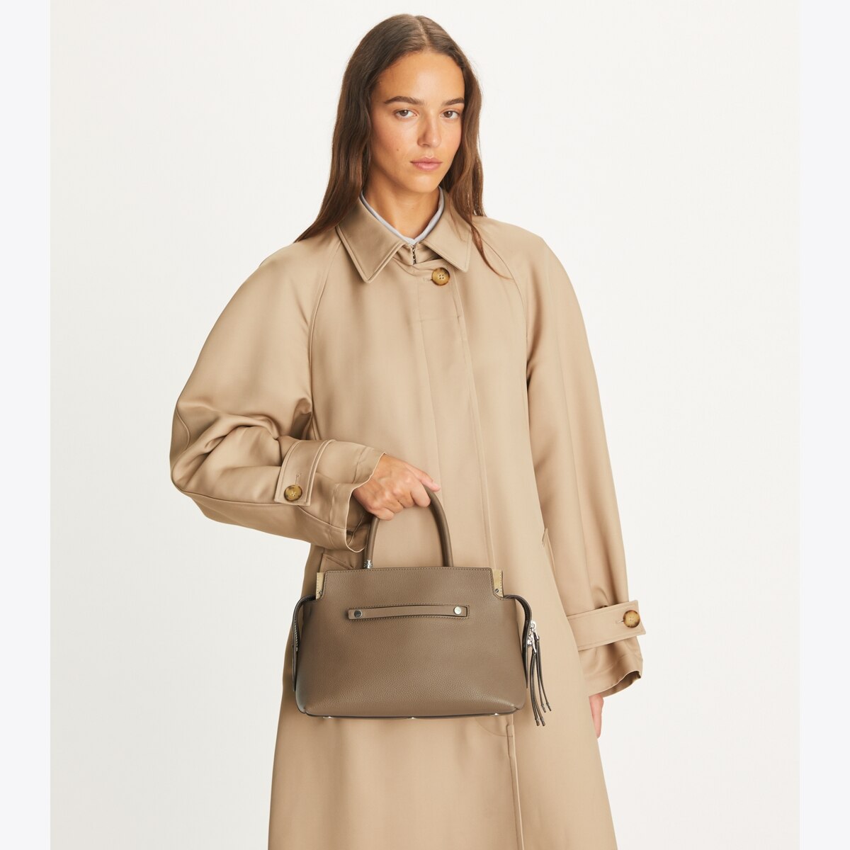 ショルダーバッグ・ポシェット Tory Burch Spacious Pebbled Leather Handbag With Suede Mercer Pebbled Satchel: Women's Designer Satchels | Tory Burch