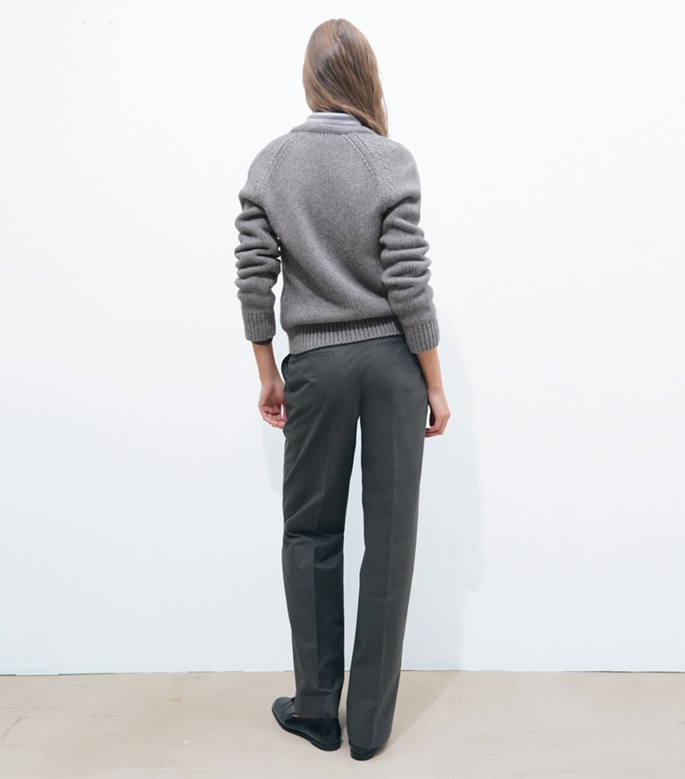Tory Burch designer sweaters Merino Wool U-Neck Sweater in Cloudy Gray Melange on model back