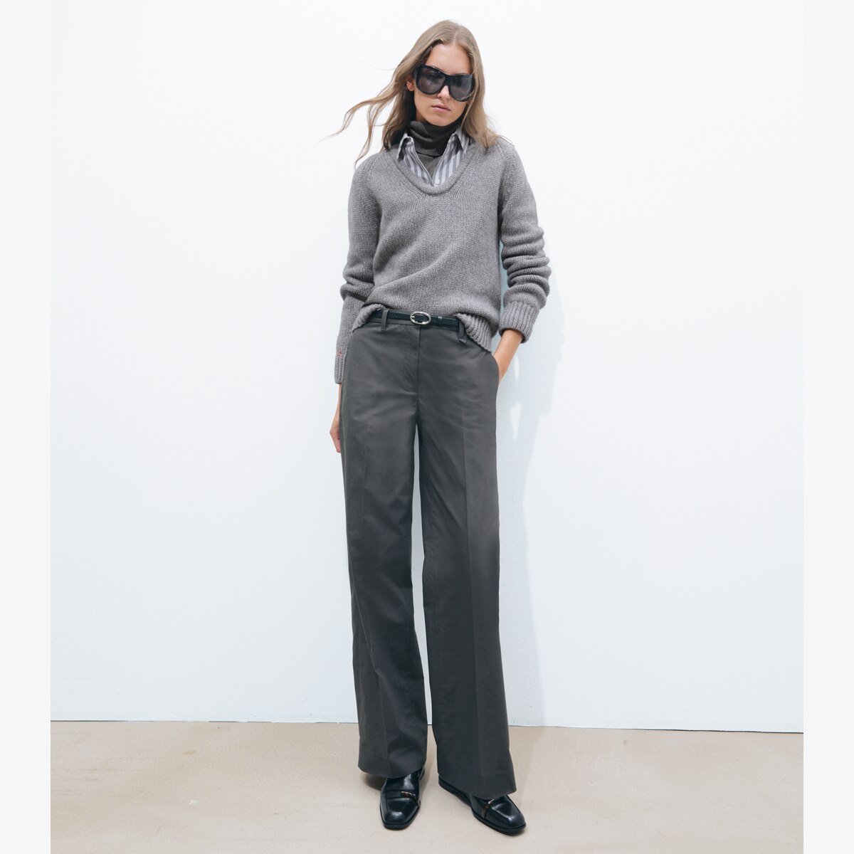 MERINO WOOL U-NECK SWEATER - thumbnail 3