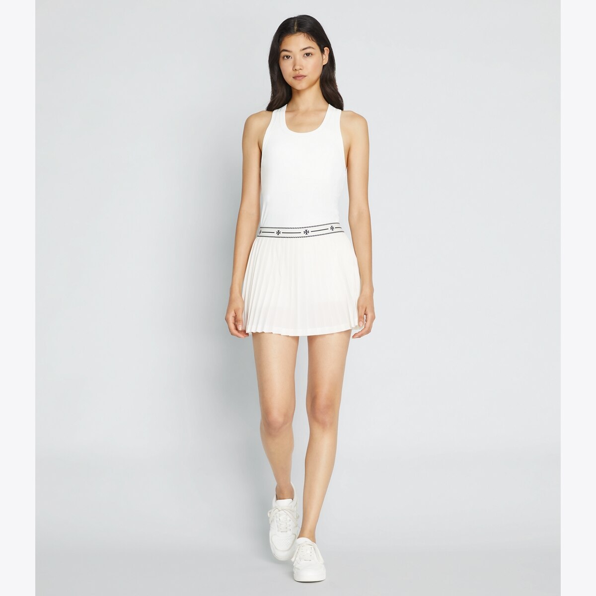 mesh-pleated-tennis-skirt-on-