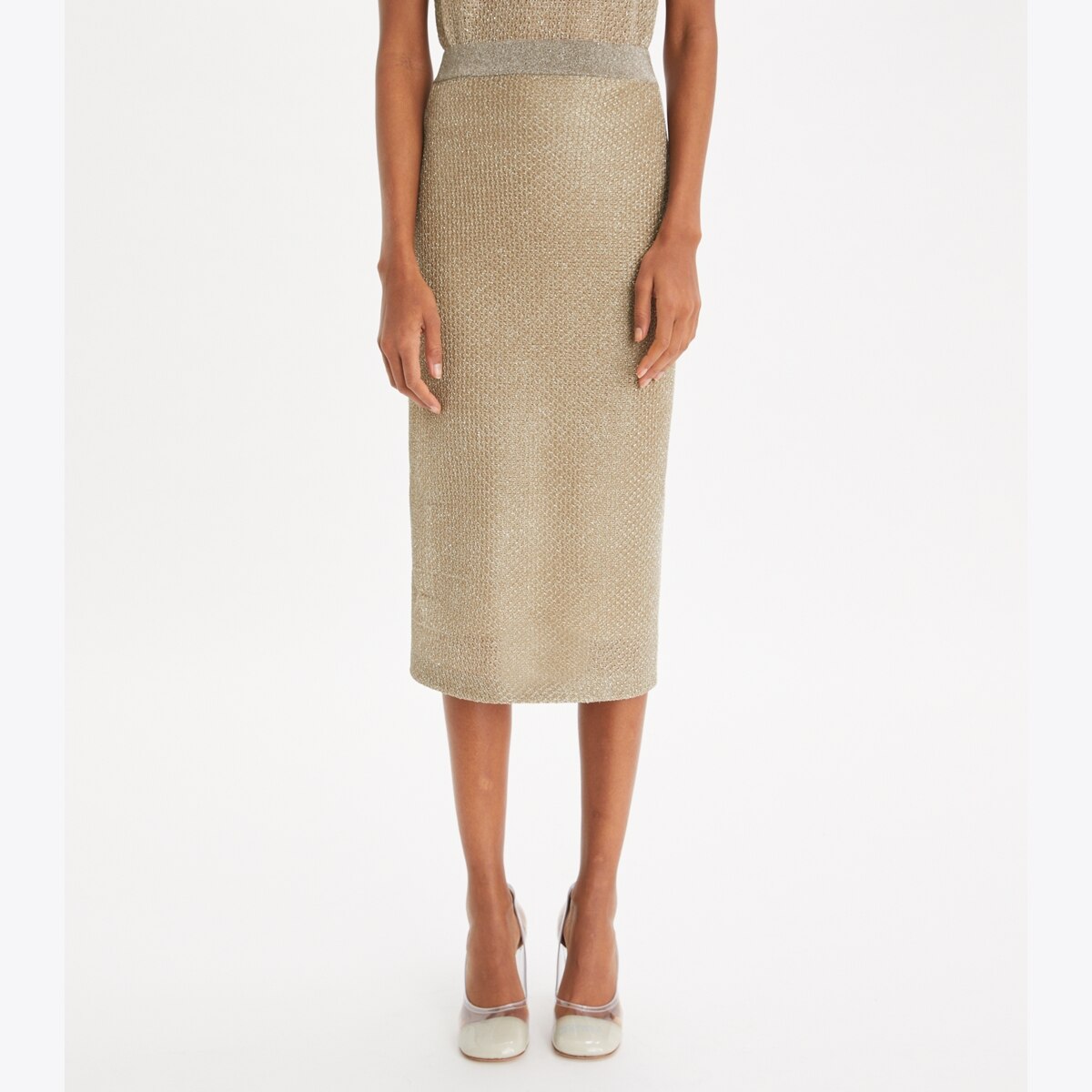 mesh-skirt-on-model-detail.