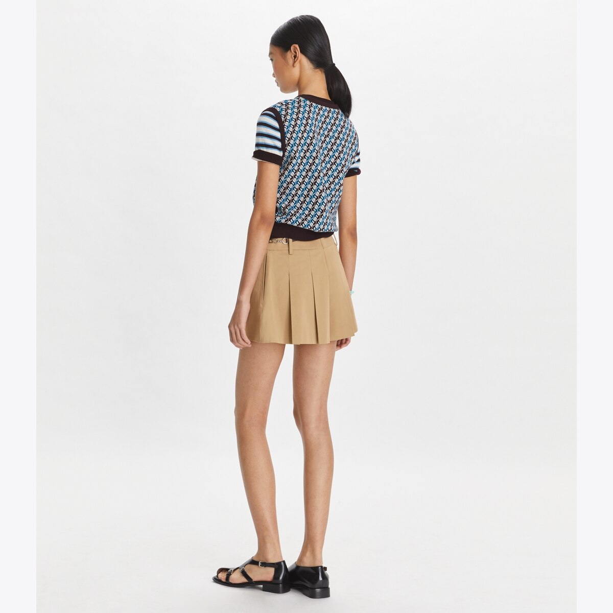 micro-twill-pleated-short-on-