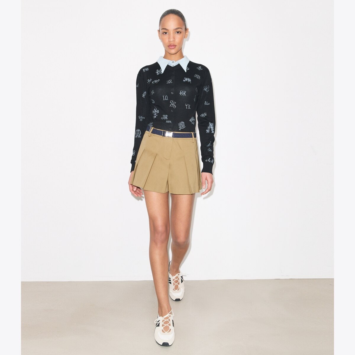 MICRO TWILL PLEATED SHORT - thumbnail 2