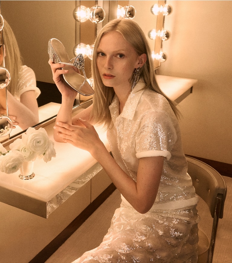 Tory Burch designer sandales Miller Cristal Kitten Heel dans SILVER / SILVER campagne