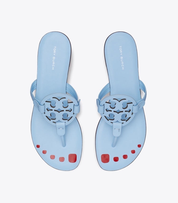 Tory Burch designer sandalen Miller mit Nagellackeffekt in PALE BLUE von oben