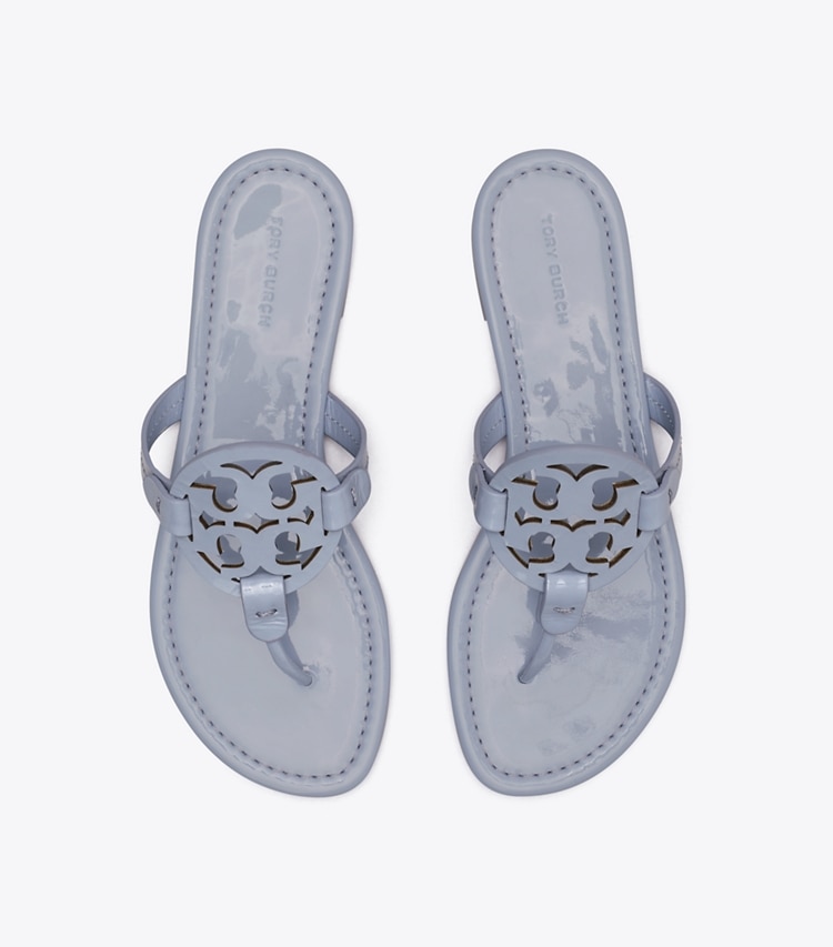 Tory Burch designer サンダル ミラー in VAPOR BLUE オーバーヘッド