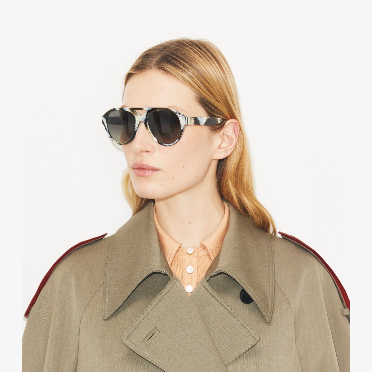 Tory Burch Miller Pilot Sunglasses (Polarized) Miller Pilot Sunglasses: Women main image 2