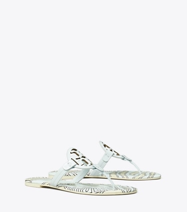 Tory Burch designer サンダル ミラー プリント パテントサンダル in SUMMIT / BLUE ZEBRA angle