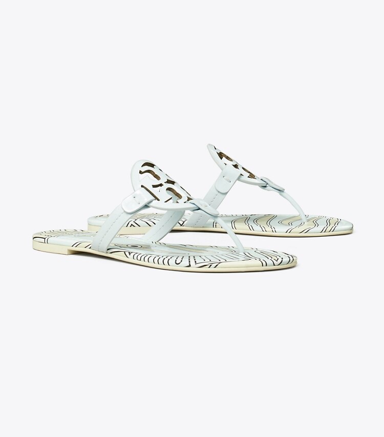 Tory Burch designer サンダル ミラー プリント パテントサンダル in SUMMIT / BLUE ZEBRA angle