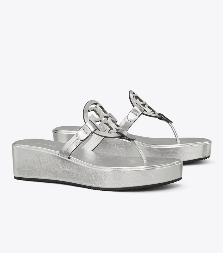 Tory Burch designer sandalen Miller Sandale in Metallic mit Keilabsatz in SILVER angle
