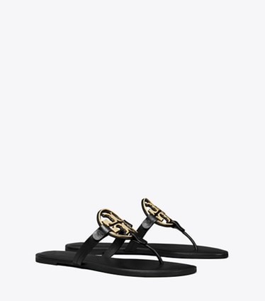 Tory Burch designer sandalen Miller Sandale mit Metall-Logo in PERFECT BLACK / GOLD angle