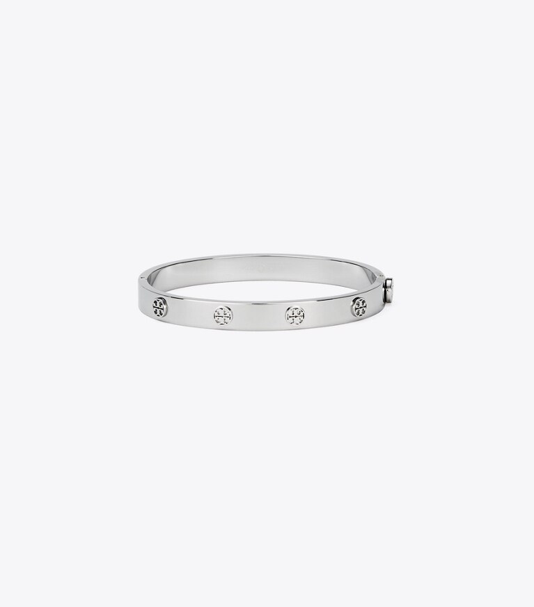 Tory Burch designer armbänder Miller Scharnierarmreif mit Nieten, 7 mm in Tory Silver front