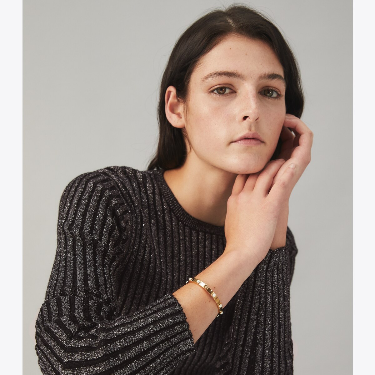 セール♪ TORY BURCH ★ きゃしゃな ★ パール・ブレスレット ★ キラ パール デリケート チェーン ブレスレット: レディース