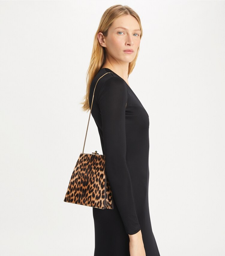 Tory Burch designer crossbody bags Mini Bag mit Leopardenmuster in Multi accessory on model