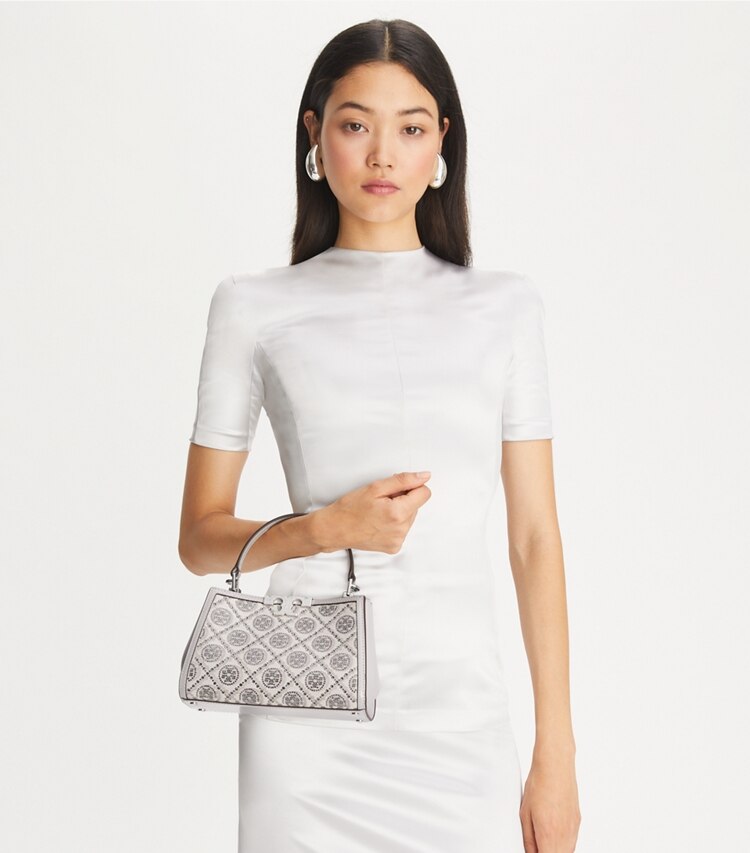 Tory Burch designer borse a spalla Mini bauletto Eleanor con T Monogram in Gray additional on model