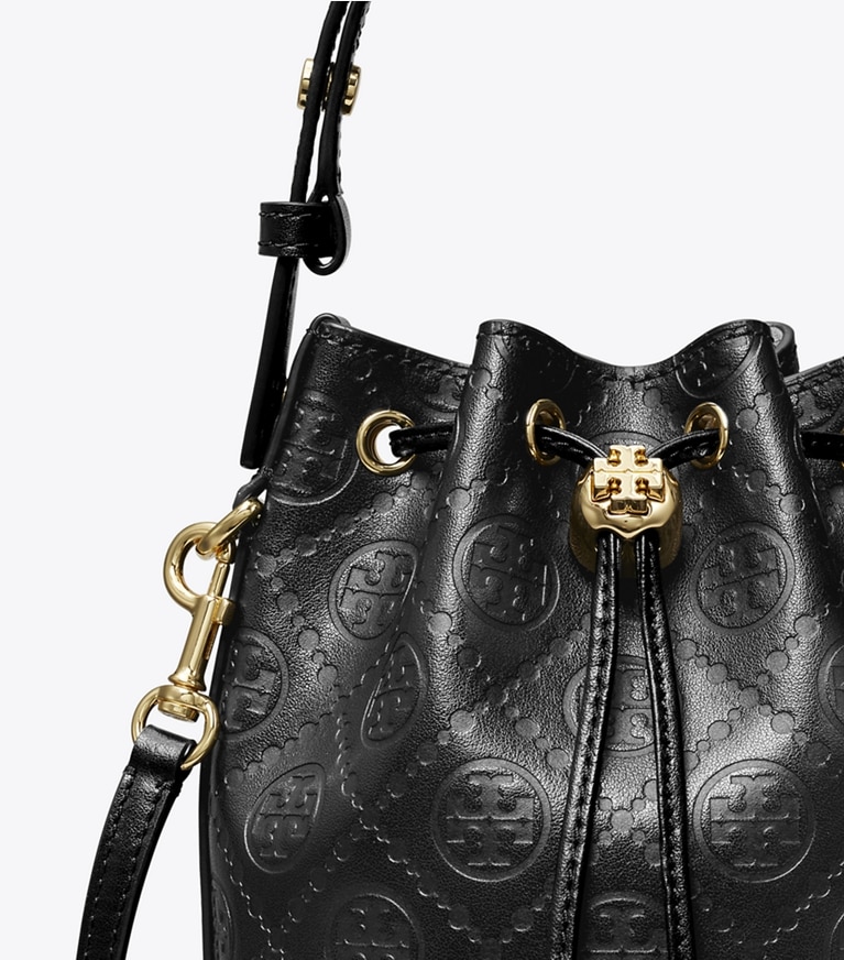 Tory Burch designer borse a spalla Mini borsa a secchiello in pelle con T Monogram in Black angle