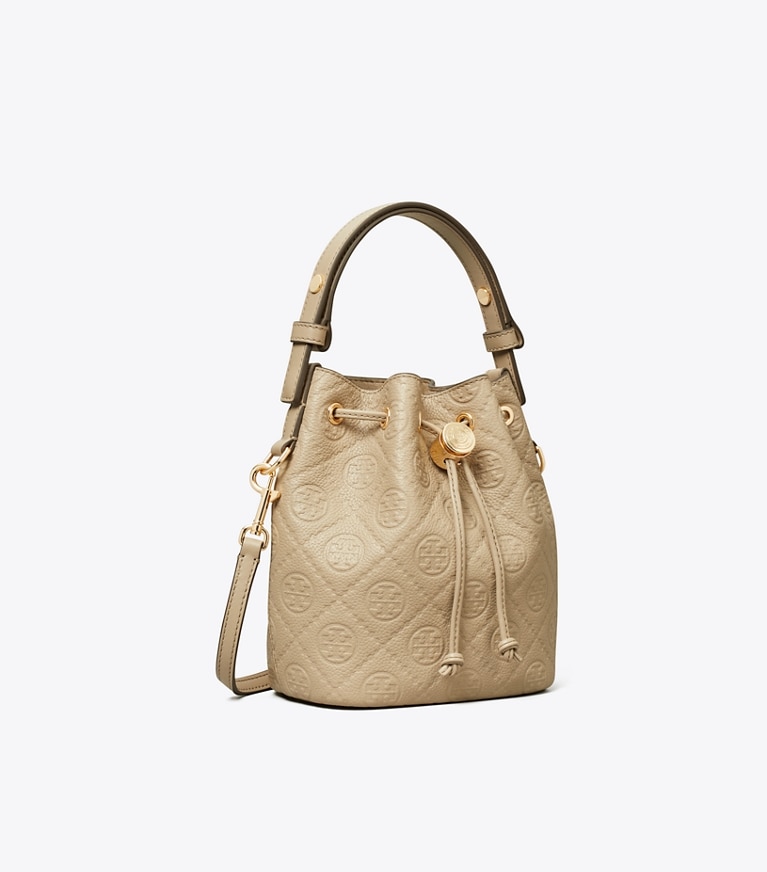 Tory Burch designer borse a spalla Mini borsa a secchiello T Monogram martellata in Fresh Clay angle