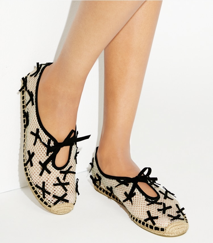 Tory Burch designer espadrilles Mini Bow Mesh Espadrille in PEACH / PERFECT BLACK additional on model