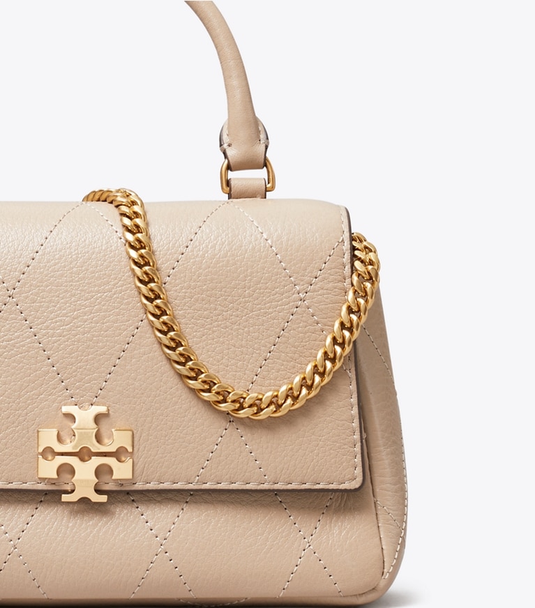 Tory Burch designer クロスボディバッグ チャーリー キルト トップハンドル ミニ クロスボディバッグ in Soft Cement ディテール