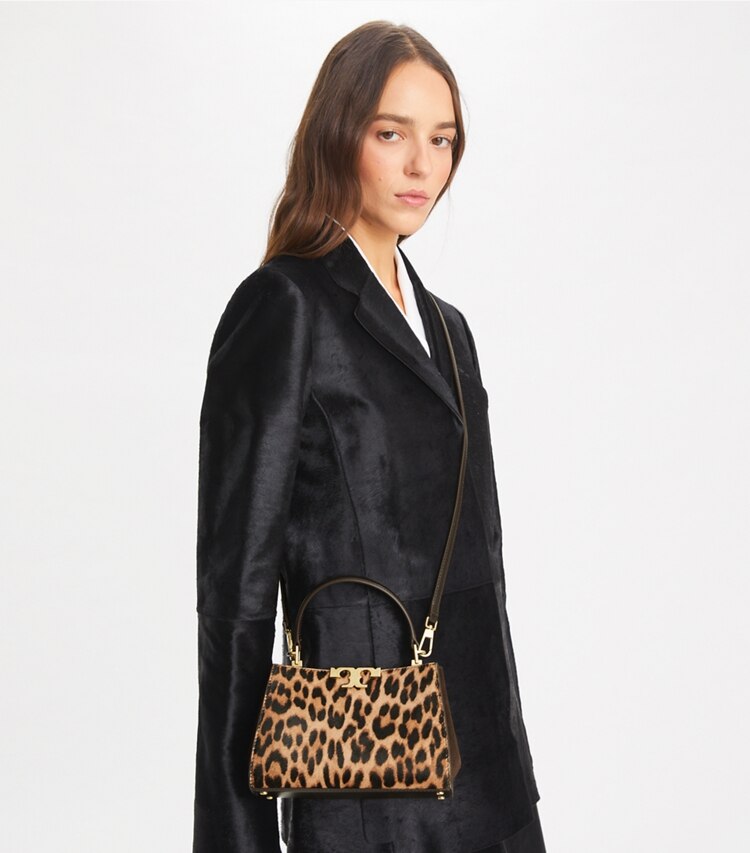 Tory Burch designer crossbody bags Mini Eleanor Henkeltasche in Multi accessory on model