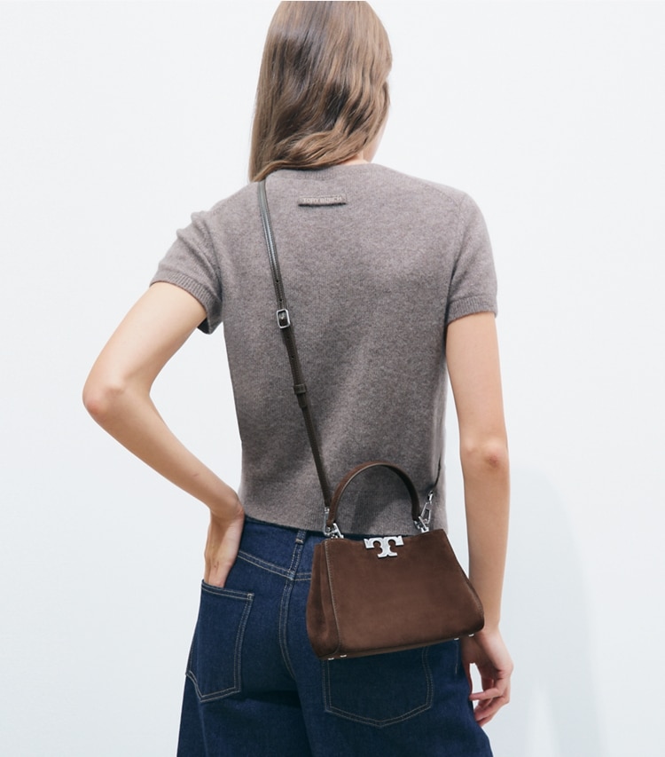 Tory Burch designer クロスボディバッグ エレノア スエード ミニ サッチェルバッグ in Dark Cocoa additional on model