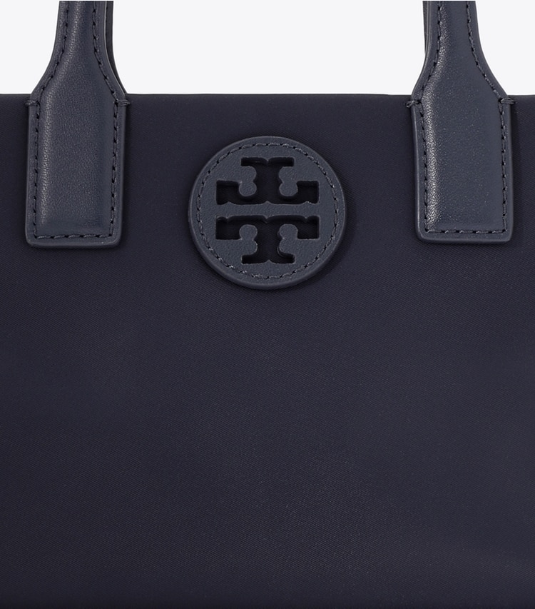 Tory Burch designer クロスボディバッグ ナイロン ミニ トートバッグ in Tory Navy ディテール