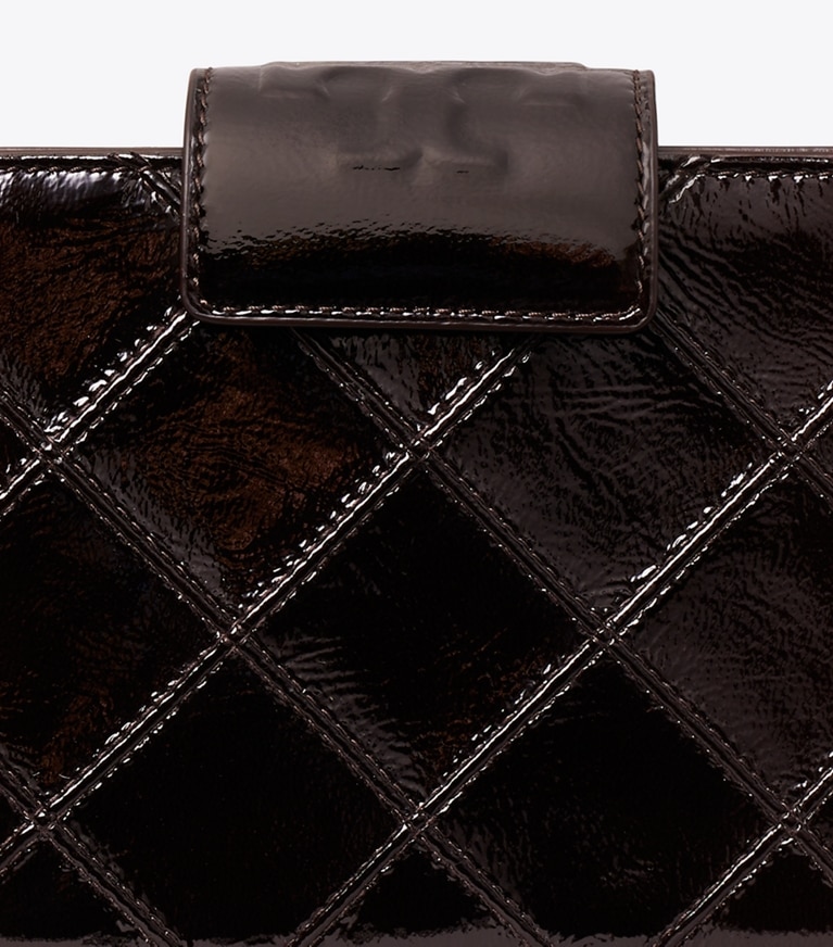 Tory Burch designer mini bags Mini Fleming a tracolla in pelle verniciata in Deep Burgundy angle