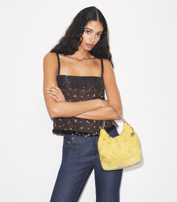 Tory Burch designer borse a spalla Mini hobo Fleming in morbido denim in Yellow additional on model