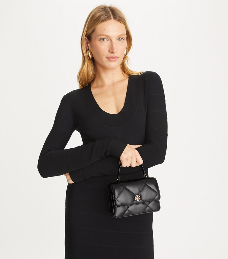 Tory Burch designer ミニバッグ キラ ダイヤモンドキルト パヴェ ロゴ トップハンドル ミニチェーンウォレット in Black angle
