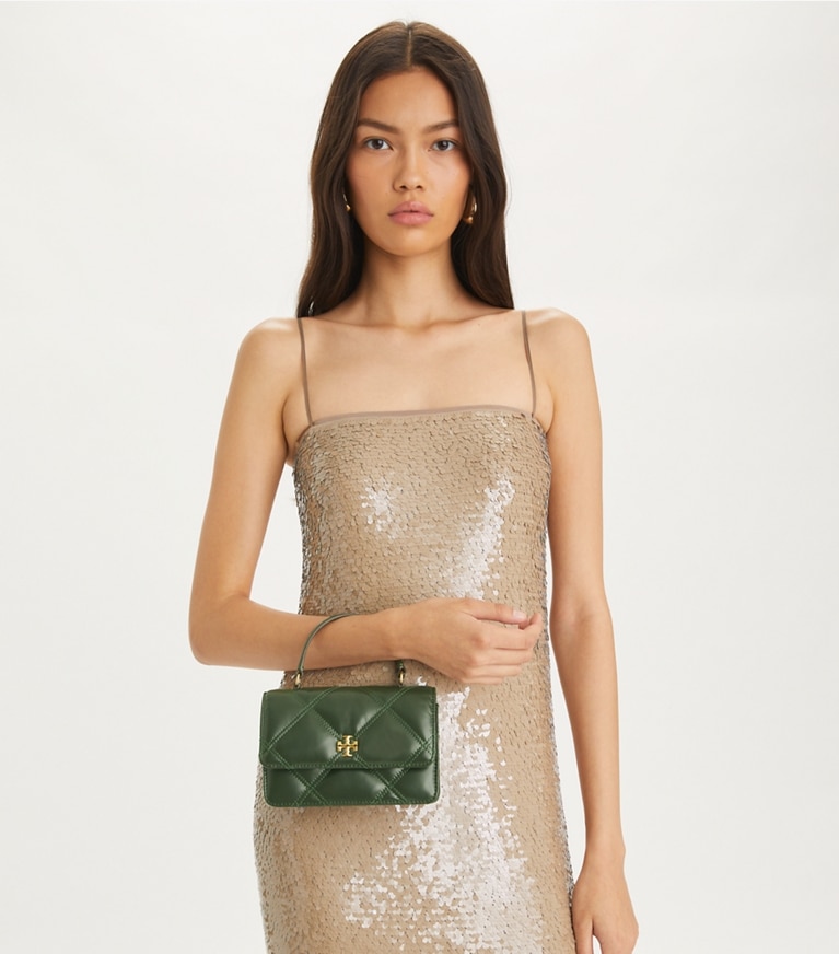 Tory Burch designer ミニバッグ キラ ダイヤモンドキルト トップハンドル ミニチェーンウォレット in Basil angle