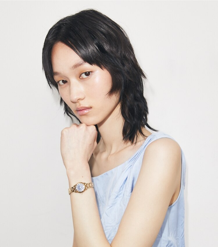 Tory Burch designer armbanduhren Mini Miller Armbanduhr in NAVY/PALE GOLD accessory on model