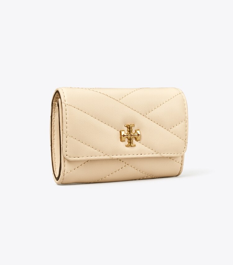 Tory Burch designer portes-cartes Mini portefeuille à rabat Kira Chevron dans New Cream angle