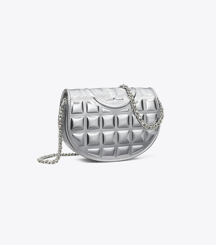 Tory Burch designer mini sacs Mini portefeuille chaîne Fleming en cuir métallisé à matelassage en carré in Silver angle