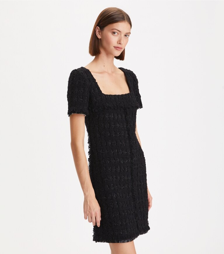 Tory Burch designer robes Mini robe en tweed scintillant in Black on model detail