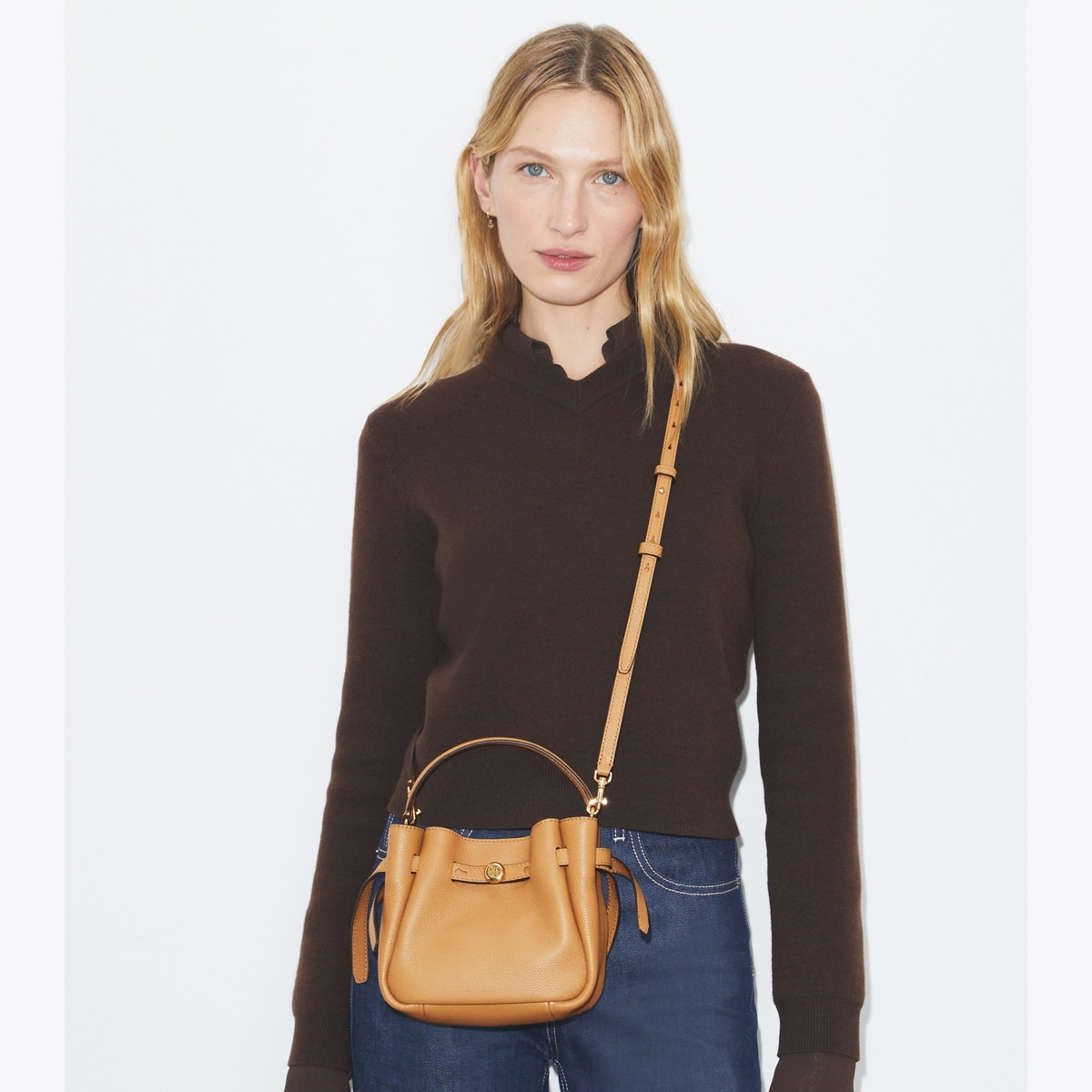 Mini Romy Bucket Bag: Women's Designer Crossbody Bags | Tory Burch