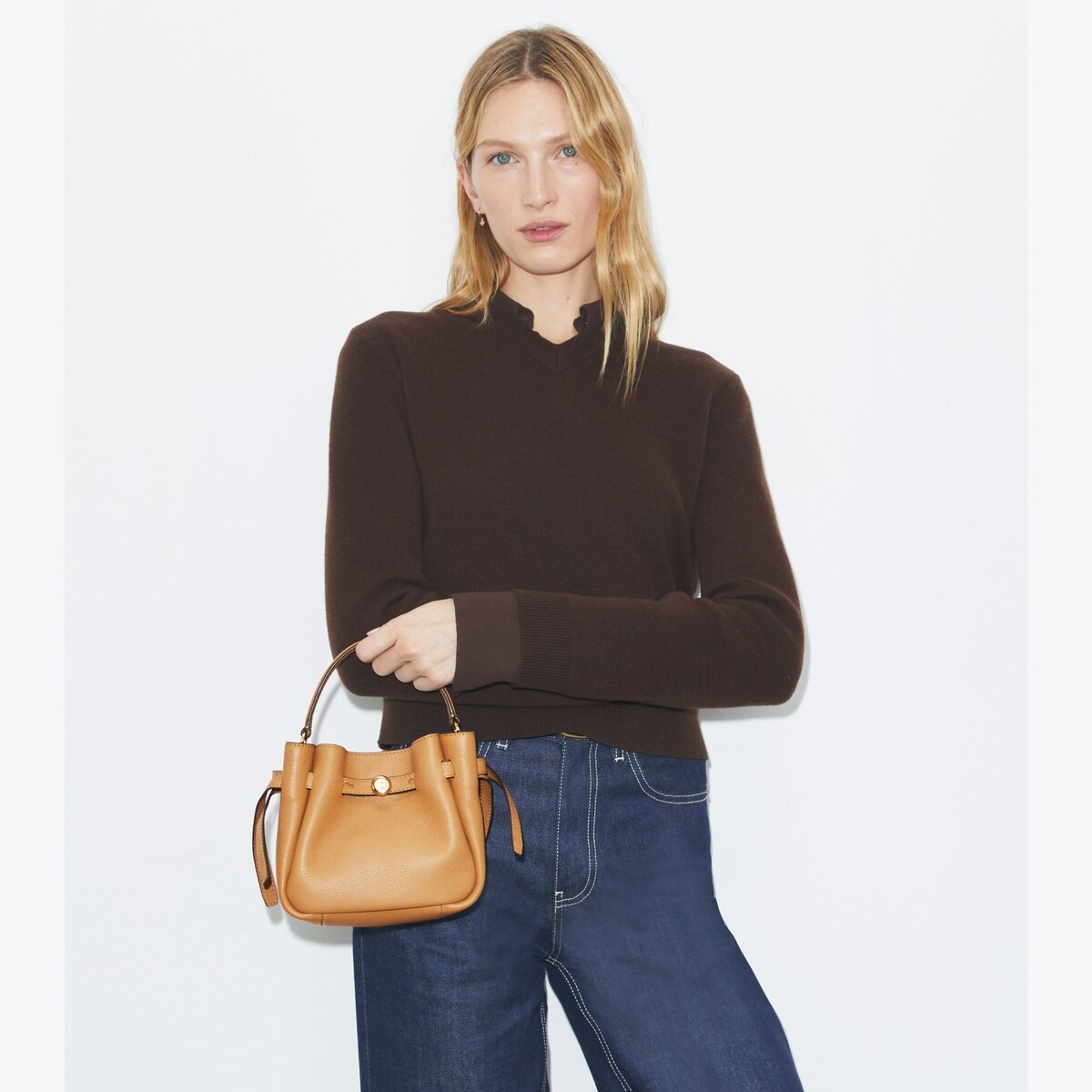 Mini Romy Bucket Bag: Women's Designer Crossbody Bags | Tory Burch