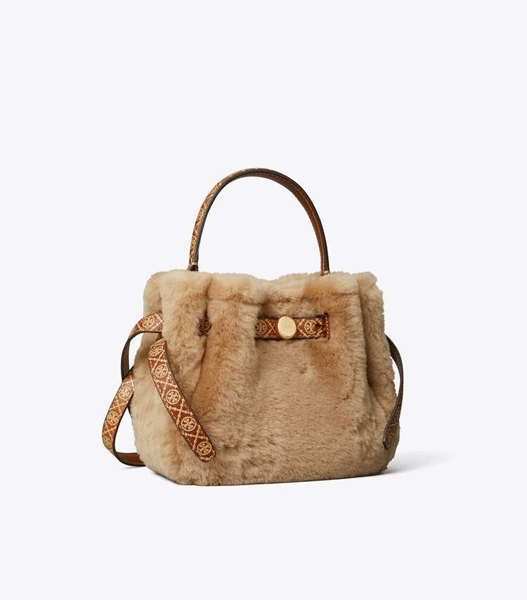 Tory Burch designer crossbody bags Mini Romy Bucket Bag aus Lammfell in Teddy angle