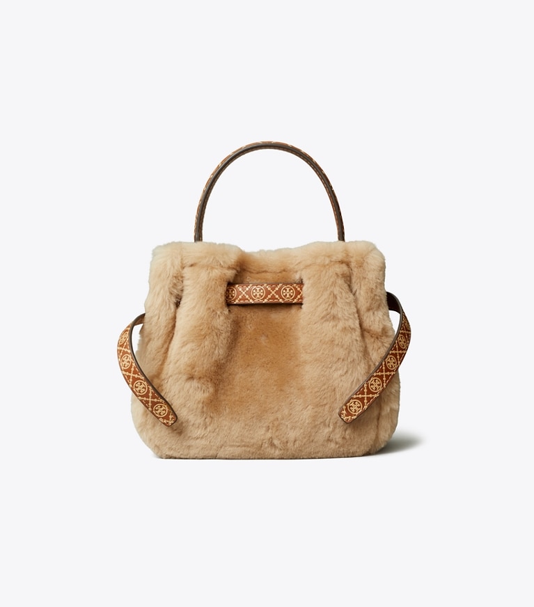 Tory Burch designer crossbody bags Mini Romy Bucket Bag aus Lammfell in Teddy zurück