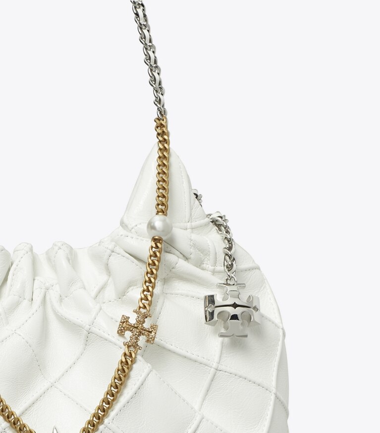 Tory Burch designer sacs à bandoulière Mini sac à cordon de serrage Fleming en cuir souple craquelé in Blanc angle