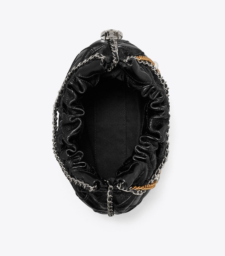 Tory Burch designer sacs à bandoulière Mini sac à cordon de serrage Fleming en cuir souple craquelé in Black angle