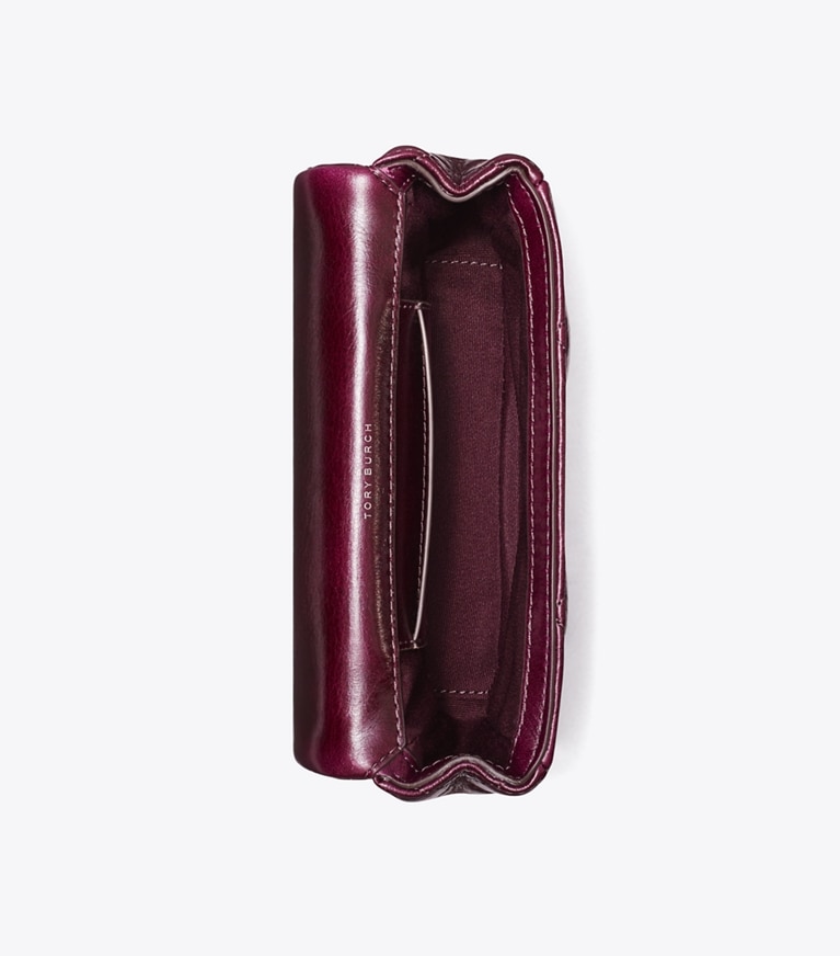 Tory Burch designer sacs à bandoulière Mini sac à rabat Kira à matelassage losange vieilli in Dark Carmine angle