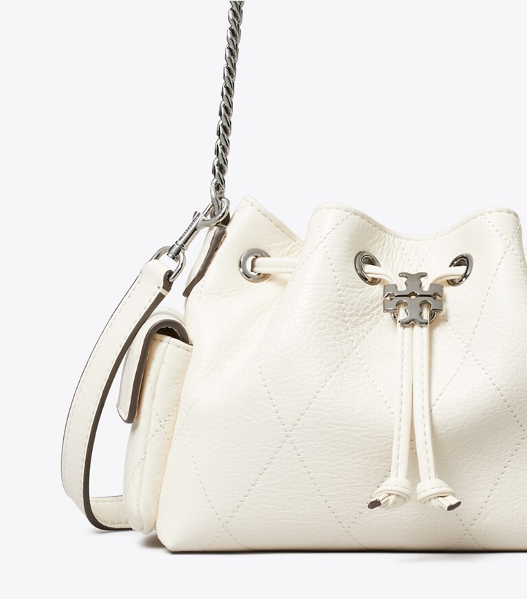 Tory Burch designer sacs à bandoulière Mini sac porté épaule Charlie matelassé à cordon de serrage dans Light Cream détails