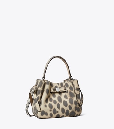 Tory Burch designer sacs à bandoulière Mini sac seau Romy en suède dans Cheetah angle