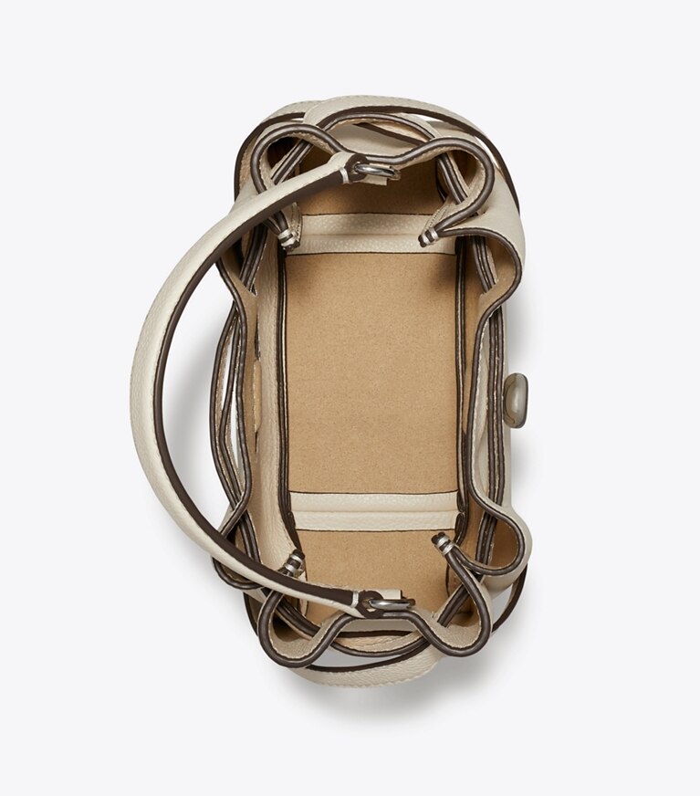 Tory Burch designer sacs à bandoulière Mini sac seau Romy dans Light Cream vue du dessus